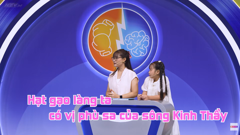 Mẹ U40 đọc thuộc lòng vanh vách "Hạt gạo làng ta" | Tranh tài đọ sức 2- Ảnh 2.