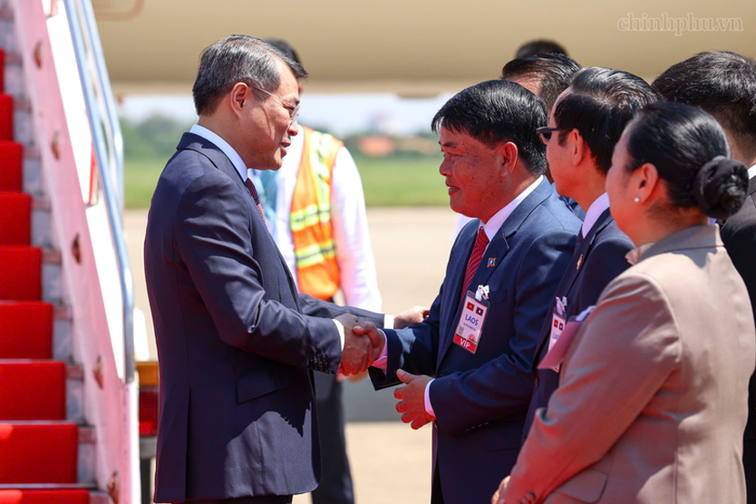 Thủ tướng: Quan hệ đặc biệt Việt Nam - Lào 'được nuôi dưỡng từ Nhân dân' - Ảnh 7.