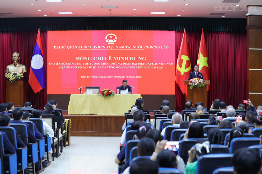 Thủ tướng: Quan hệ đặc biệt Việt Nam - Lào 'được nuôi dưỡng từ Nhân dân' - Ảnh 4.