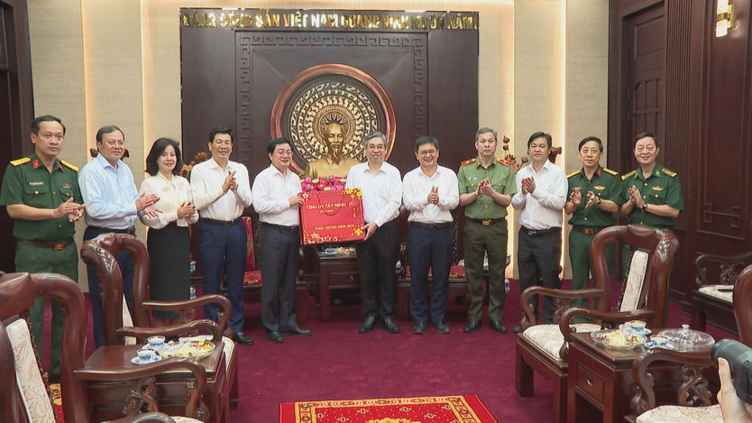 Đoàn công tác tỉnh Tây Ninh chúc Tết TP. Hồ Chí Minh nhân dịp Xuân Bính Ngọ 2026 - Ảnh 3.