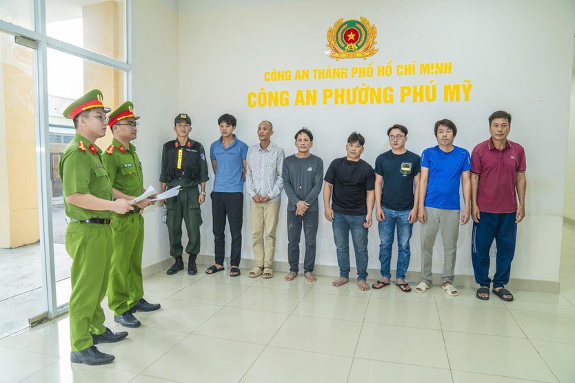 Công an TP . HCM bắt 7 thanh niên gây rối trật tự công cộng trên đường phố - Ảnh 1.
