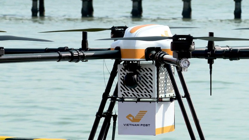 Khai trương tuyến vận chuyển bưu chính bằng UAV kết nối Cần Giờ – Vũng Tàu - Ảnh 1.