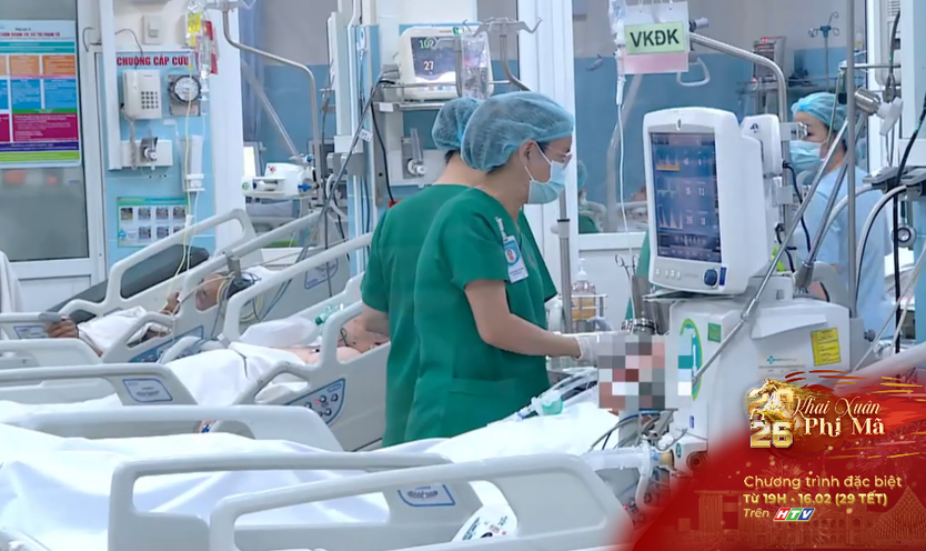 Những "thiên thần áo trắng" gác Tết nhà, giữ nhịp sống cho người bệnh - Ảnh 4.