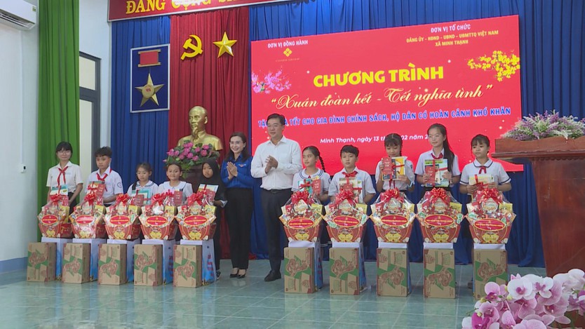 Xuân đoàn kết – Tết nghĩa tình lan tỏa yêu thương đến vùng xa TP. Hồ Chí Minh - Ảnh 3.