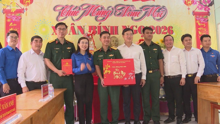 Xuân đoàn kết – Tết nghĩa tình lan tỏa yêu thương đến vùng xa TP. Hồ Chí Minh - Ảnh 4.
