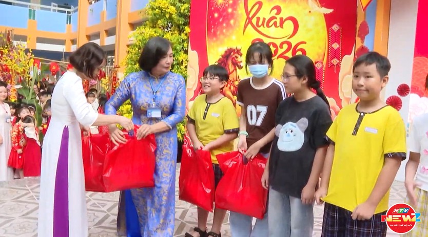 Chung tay mang Tết ấm đến học sinh nghèo- Ảnh 7.