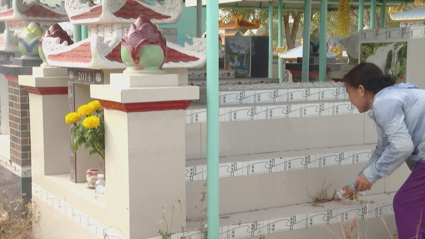 Giữ gìn nét đẹp phong tục tảo mộ ngày giáp Tết- Ảnh 4.