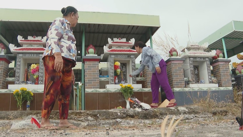 Giữ gìn nét đẹp phong tục tảo mộ ngày giáp Tết- Ảnh 1.