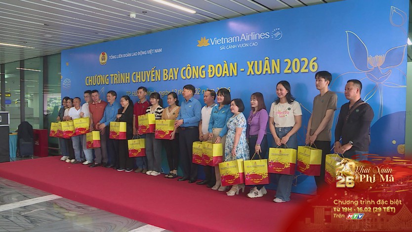 Những tấm vé đoàn viên đầy nước mắt... - Ảnh 1.