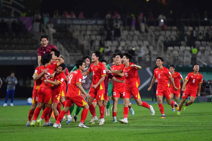 Chủ tịch và Tổng thư ký FIFA gửi quà đặc biệt đến Chủ tịch VFF Trần Quốc Tuấn: Chúc tết tài lộc…- Ảnh 3.