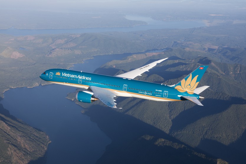 Vietnam Airlines khuyến nghị hành khách mua vé qua kênh chính thức dịp cao điểm Tết 2026 - Ảnh 1.