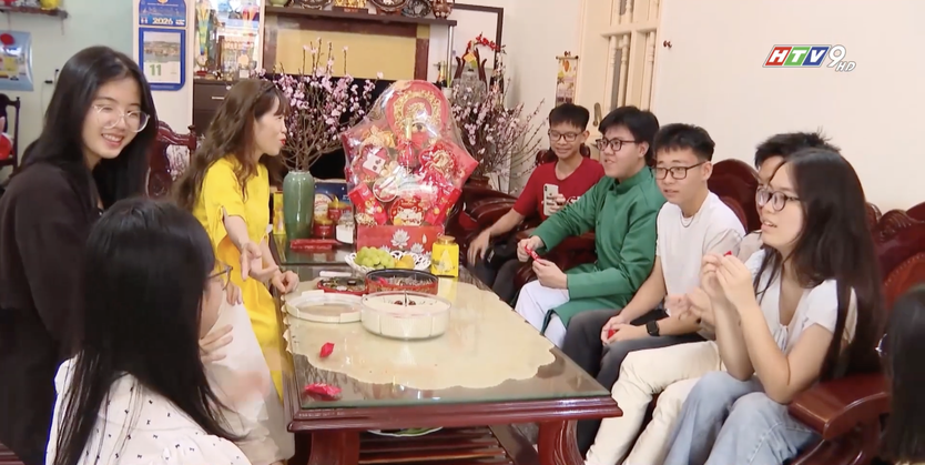 "Mùng ba Tết thầy": Nét đẹp khai tâm giữa nhịp sống hiện đại - Ảnh 2.