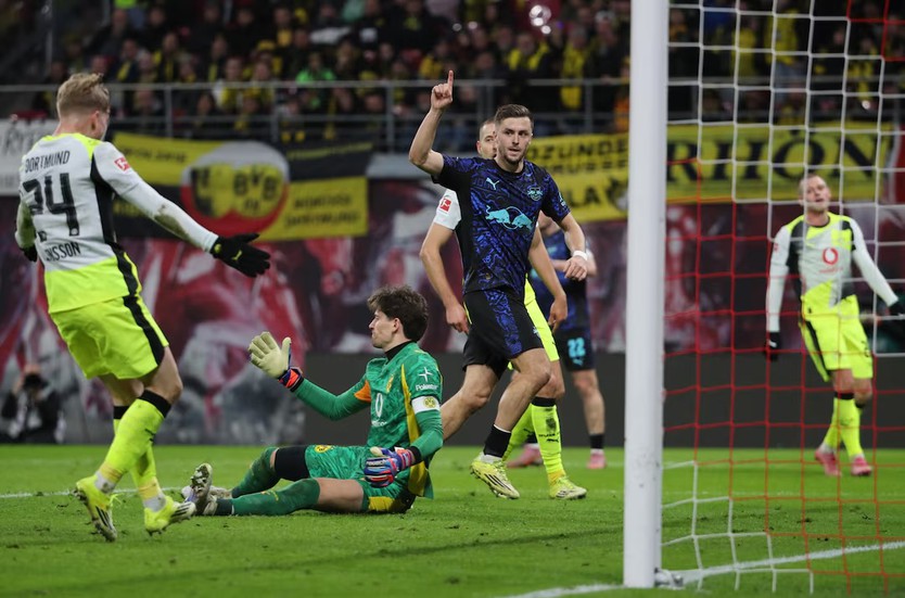 Dortmund hòa kịch tính trước Leipzig - Ảnh 1.