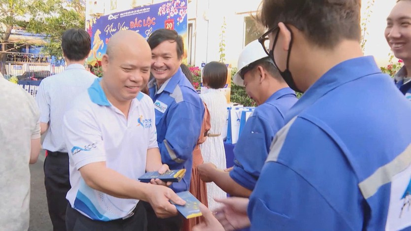 Thời sự HTV ngày 23/2/2026 | Người lao động phấn khởi trở lại làm việc sau Tết - Ảnh 2.