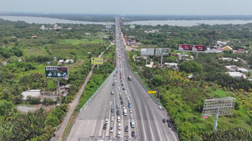 60 Giây ngày 23/2/2026 | Giao thông cửa ngõ TP. Hồ Chí Minh tăng cao ngày cuối kỳ nghỉ Tết - Ảnh 1.