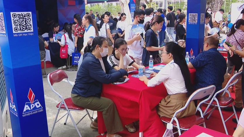 60 Giây ngày 24/2/2026 | Ca ghép tim xuyên Việt hồi sinh bệnh nhi 11 tuổi - Ảnh 3.