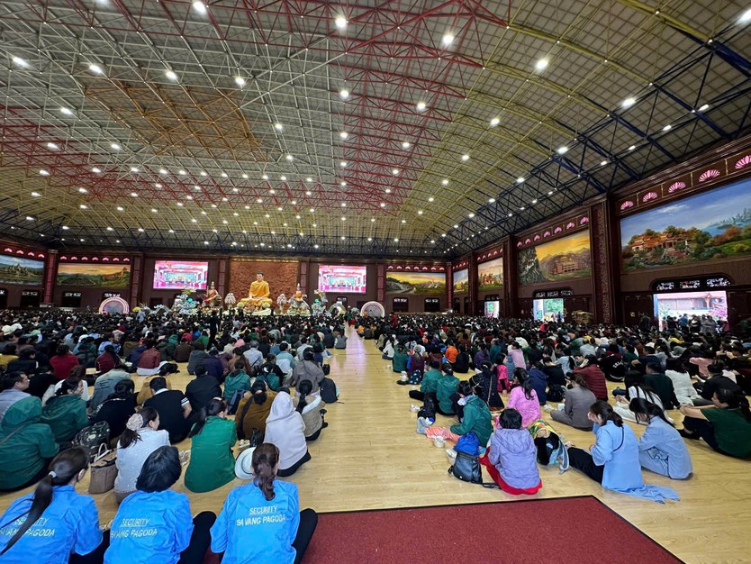 Hàng vạn du khách đến chùa Ba Vàng dự Lễ khai xuân Bính Ngọ 2026 - Ảnh 1.