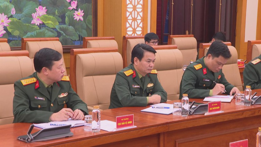 Trao quyết định cử sĩ quan tham gia Phái bộ MINUSCA tại Cộng hòa Trung Phi - Ảnh 4.