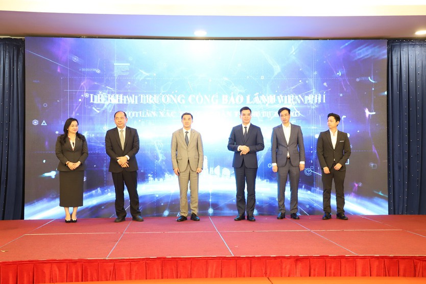 Người dân không còn phải tạm ứng viện phí khi nhập viện - Ảnh 2.