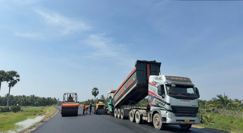 Cầu Đại Ngãi 2 được thông xe tạm và chính thức hoàn thành vào 30.4 - Ảnh 3.