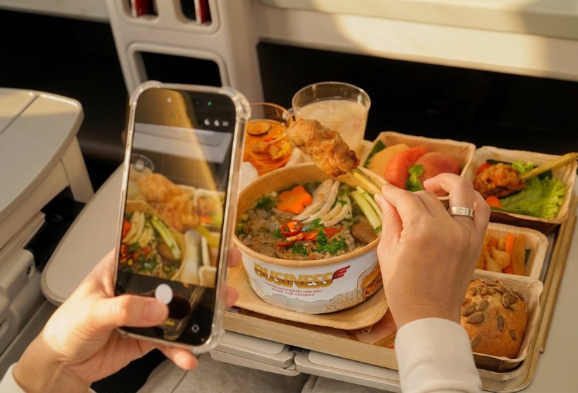 Thưởng thức trọn vị Tết trên độ cao 10.000 mét cùng Vietjet - Ảnh 4.