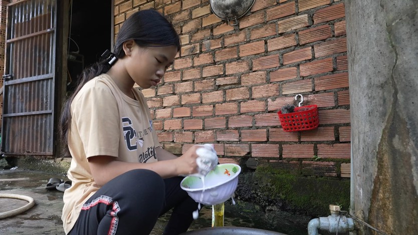 Ý Như: Con mong sớm kiếm tiền để gia đình không phải chạy ăn từng bữa - Ảnh 5.