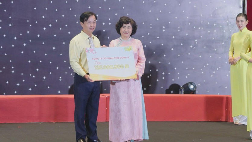 Xuân nghĩa tình: Hơn 2,5 tỷ đồng chung tay vì trẻ em có hoàn cảnh đặc biệt- Ảnh 5.