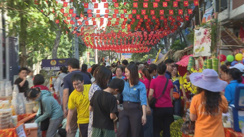 Phường Tân Bình lan toả tinh thần sẻ chia qua ngày hội “Xuân yêu thương”- Ảnh 1.