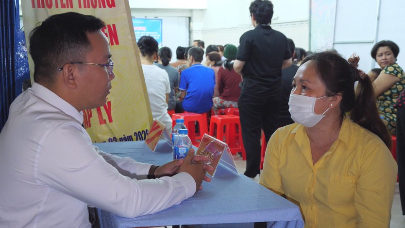 Phường Bàn Cờ tuyên truyền về bầu cử cho đồng bào dân tộc Hoa - Ảnh 4.