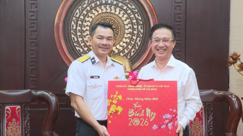 Lãnh đạo TP.HCM tiếp Đoàn công tác Lữ đoàn Tàu ngầm 189 nhân dịp Tết Bính Ngọ 2026 - Ảnh 4.