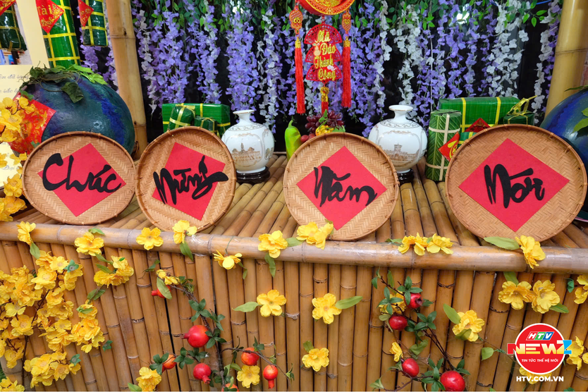 Xuân rộn ràng trong những con hẻm giữa lòng TP. Hồ Chí Minh - Ảnh 3.