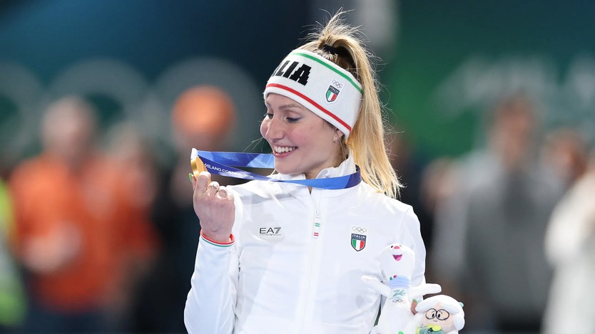 Thế vận hội mùa Đông Milano - Cortina 2026: Italia giành HCV đầu tiên - Ảnh 1.