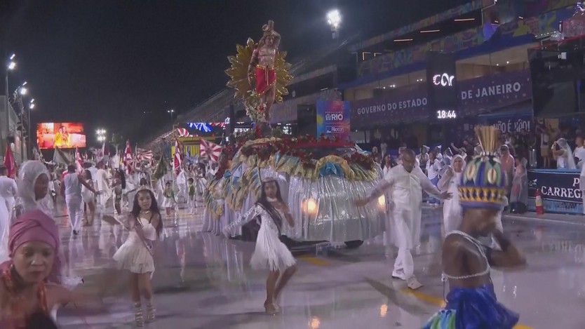 Lễ thanh tẩy trước thềm Carnival- Ảnh 2.
