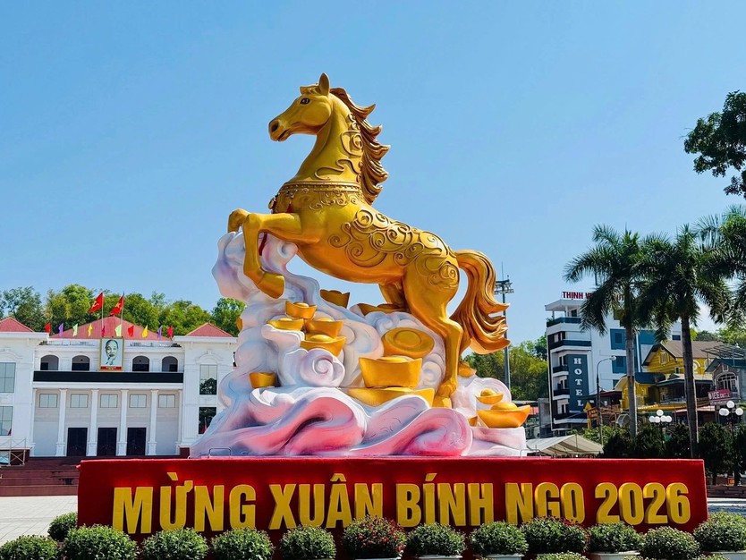 Mãn nhãn với loạt linh vật ngựa Bính Ngọ 2026 độc đáo khắp 3 miền - Ảnh 3.