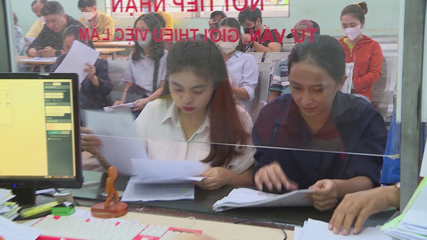 TP. Hồ Chí Minh: "Cơn khát" lao động phổ thông dịp cao điểm Tết - Ảnh 5.