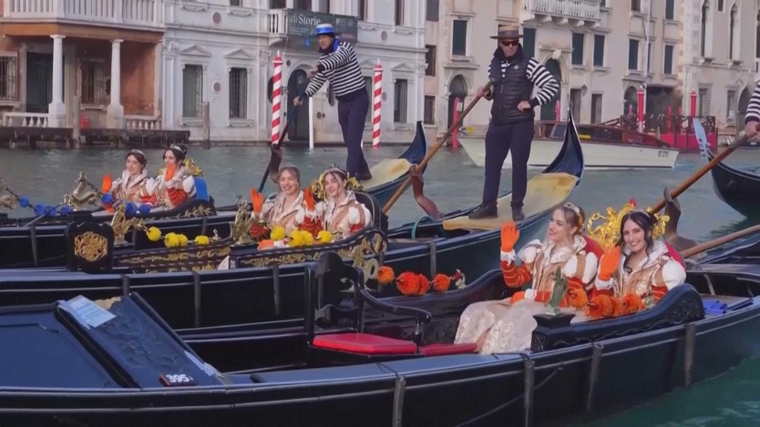 Tái hiện truyền thống... bắt cóc cô dâu ở Venice - Ảnh 4.
