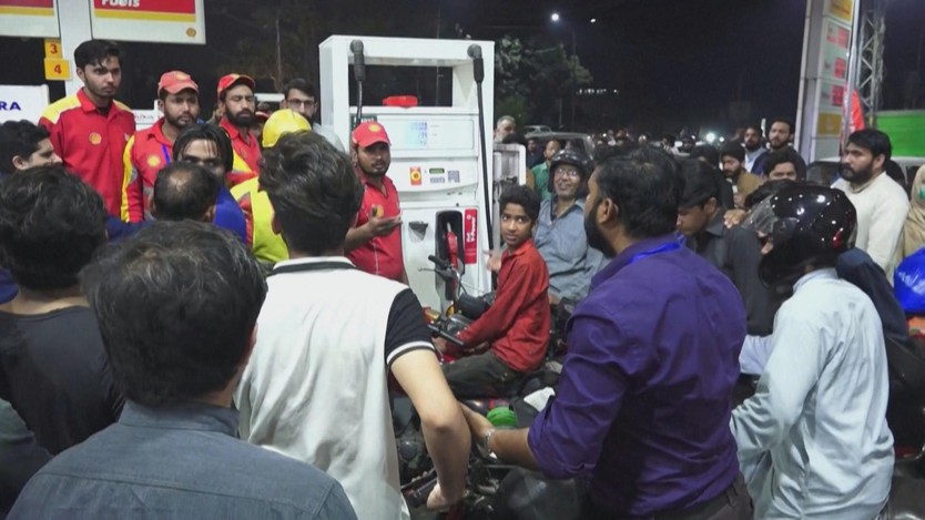 Pakistan áp dụng các biện pháp tiết kiệm năng lượng - Ảnh 1.