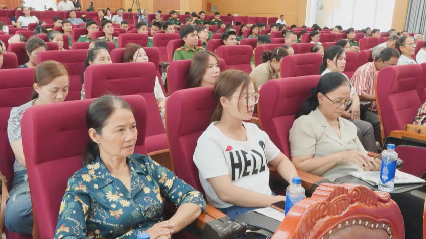 Qua các buổi tiếp xúc cử tri, người dân gửi gắm nhiều kỳ vọng phát triển địa phương - Ảnh 11.