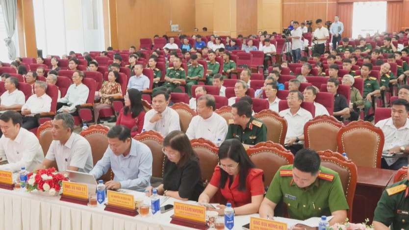 Qua các buổi tiếp xúc cử tri, người dân gửi gắm nhiều kỳ vọng phát triển địa phương - Ảnh 10.