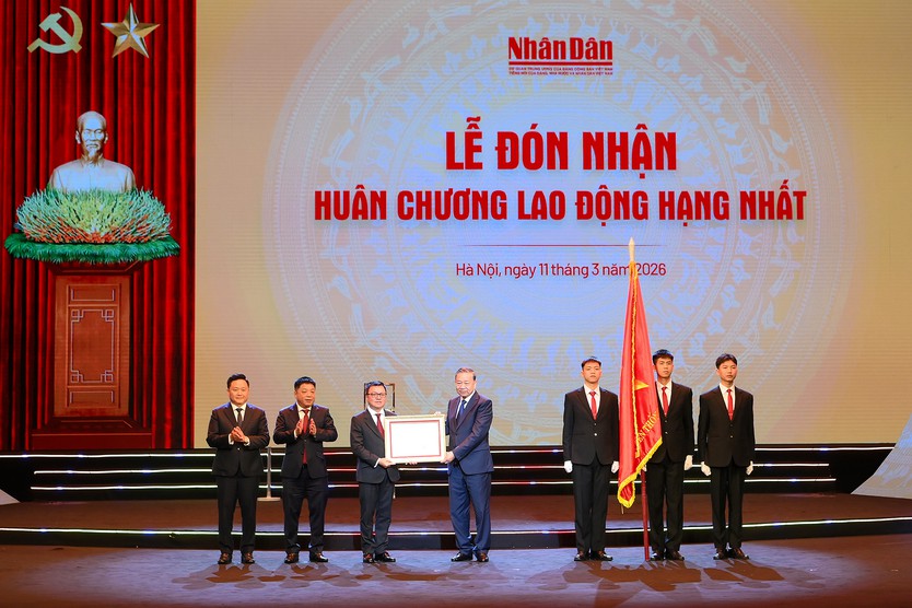 Tổng Bí thư Tô Lâm dự lễ kỷ niệm 75 năm Báo Nhân Dân ra số đầu tiên- Ảnh 1.