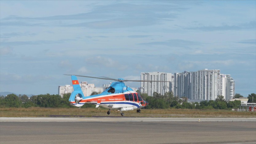TP. Hồ Chí Minh chính thức đưa vào khai thác định kỳ tour trực thăng ngắm cảnh từ Vũng Tàu- Ảnh 1.