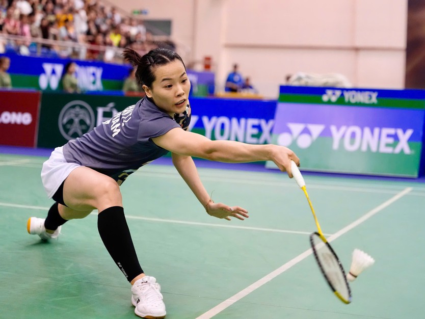 Nguyễn Thùy Linh thắng cực hay, tiếp tục chạm trán đối thủ 'khủng' ở giải cầu lông Thụy Sĩ mở rộng- Ảnh 1.