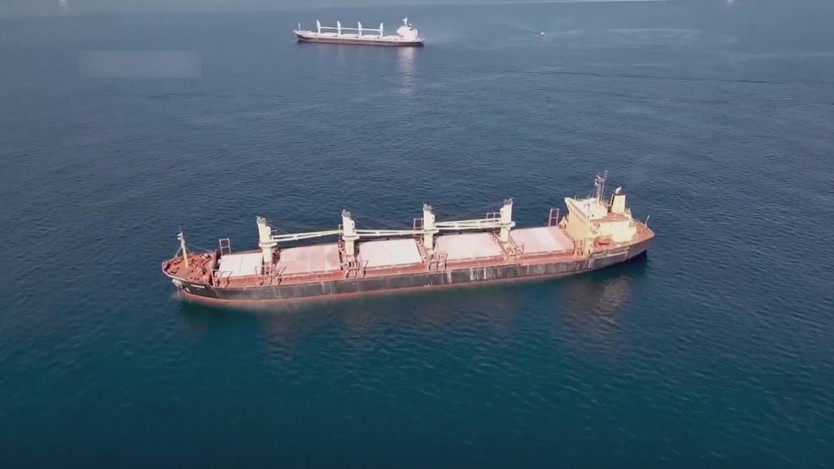 Mỹ yêu cầu lập liên minh bảo vệ eo biển Hormuz  - Ảnh 1.