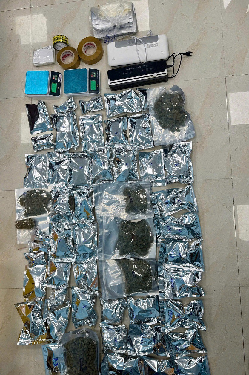 Đà Nẵng: Triệt phá đường dây bán cần sa "núp bóng" shop thời trang, thu giữ 20kg ma túy - Ảnh 4.