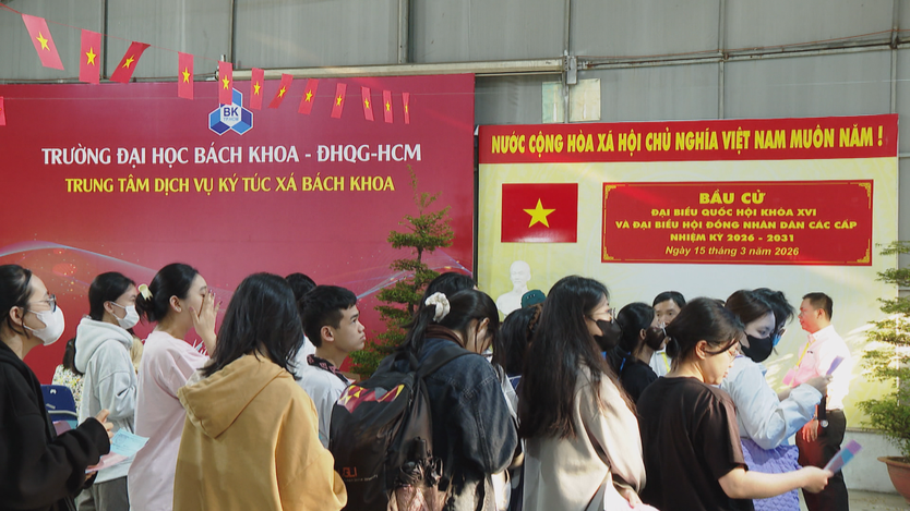 Tuổi trẻ và lá phiếu đầu tiên: Dấu ấn trưởng thành của sinh viên Thành phố - Ảnh 1.