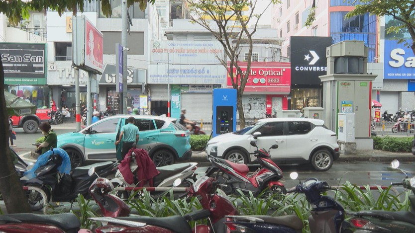 60 Giây ngày 17/3/2026 | TP. Hồ Chí Minh đề xuất 69 vị trí đặt tủ đổi pin xe máy điện - Ảnh 3.