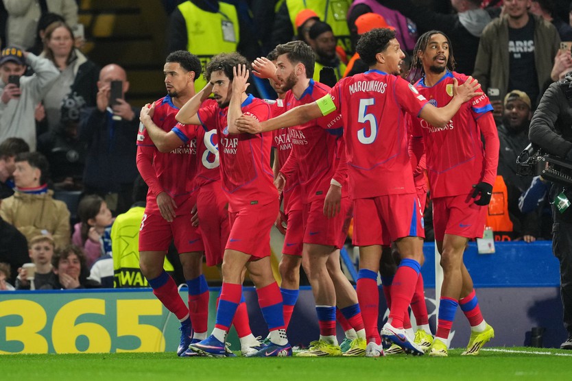 Không thể làm điều thần kỳ, Chelsea và Man City cùng bị loại khỏi Champions League - Ảnh 1.