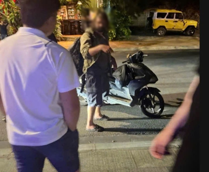Một người nước ngoài đâm trọng thương thiếu tá công an đang thi hành công vụ ở Mũi Né- Ảnh 1.