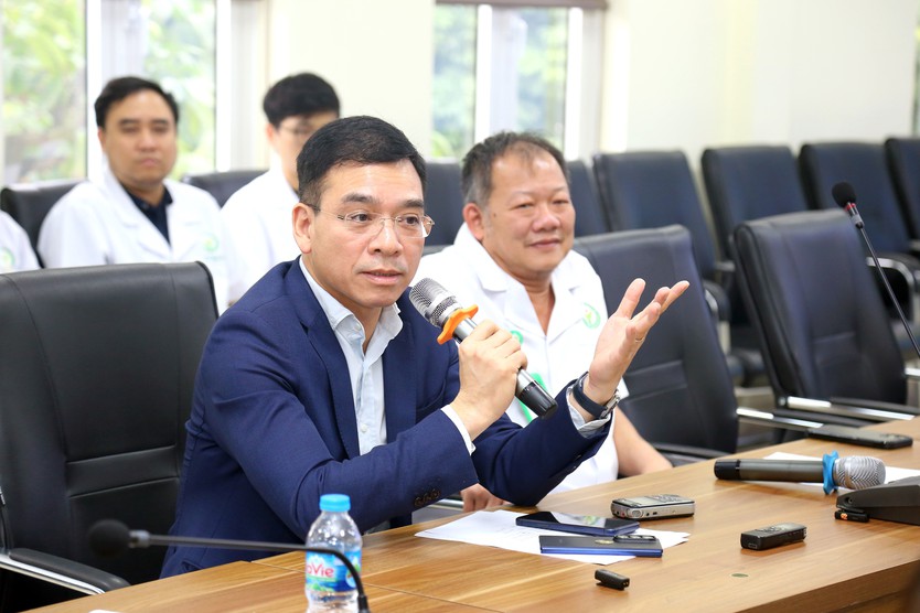 Lần đầu tại Việt Nam: Người được nhận gan lại hiến gan cho người bệnh khác- Ảnh 3.