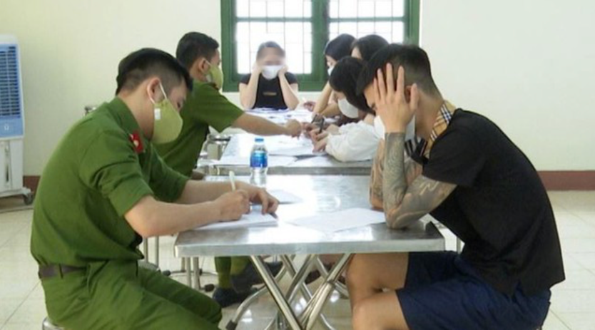 Giám sát người nghiện bằng vòng đeo điện tử trong cộng đồng năm 2026 - Ảnh 1.